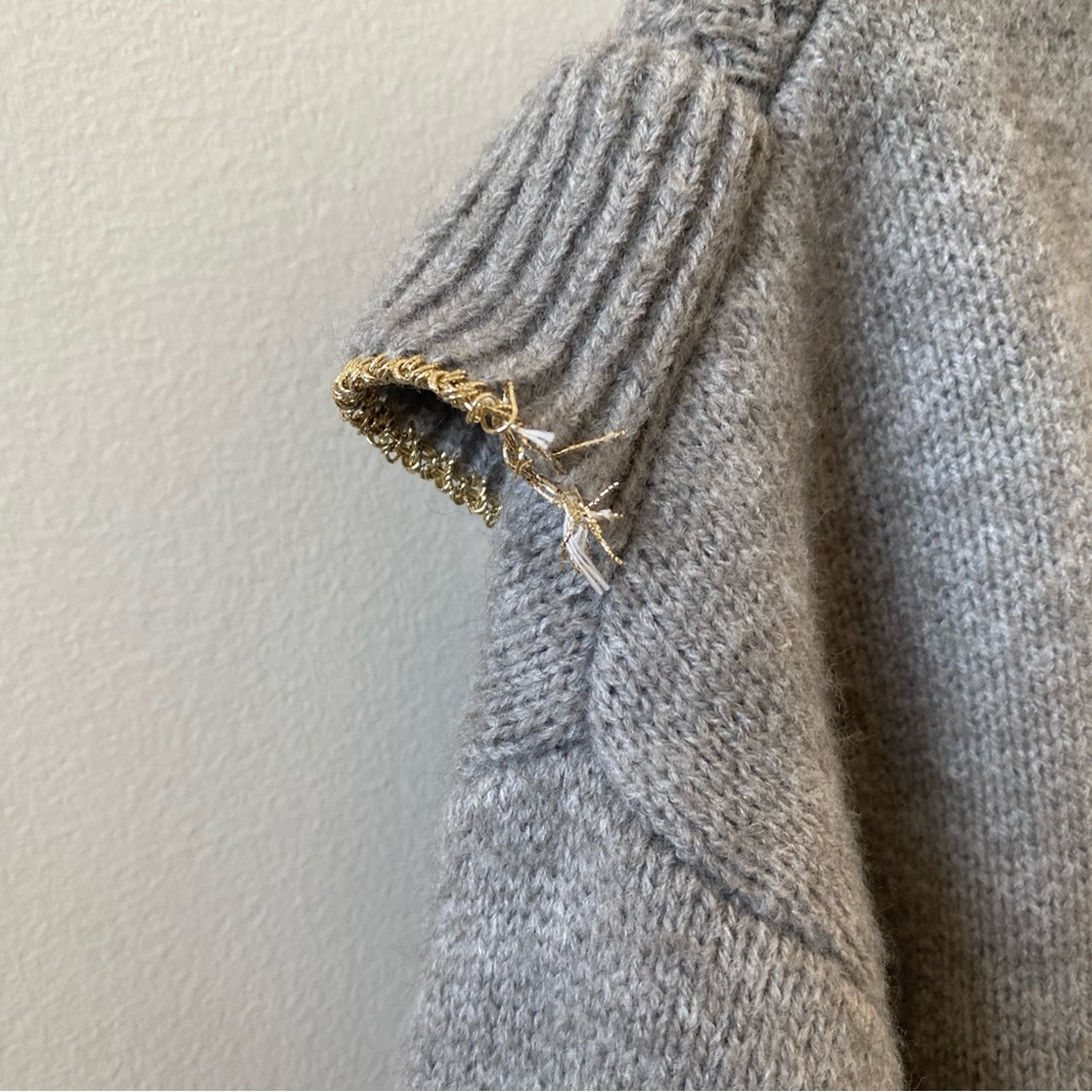 Vita Grace Gray Ruffled Women's Sweater Pearl Buttons Size Small - Picture 5 of 7